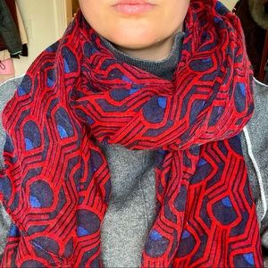 🦋 Red & Blue Patterned Scarf